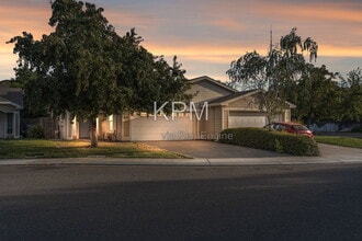Building Photo - 1544 Emily Ct