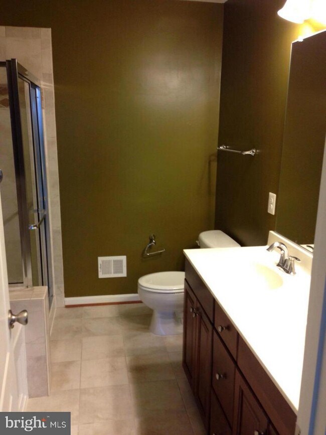 Building Photo - 42668 Hollyhock Terrace
