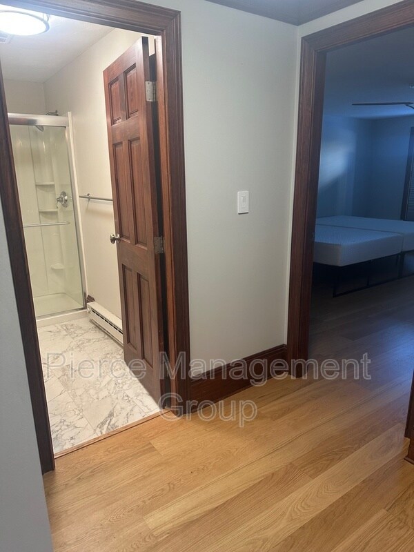 Foto del edificio - 55 River Rd