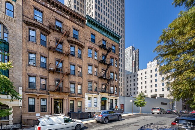Foto del edificio - 530 W 123rd St