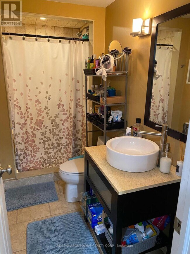 Photo du bâtiment - 53 Boulder Crescent