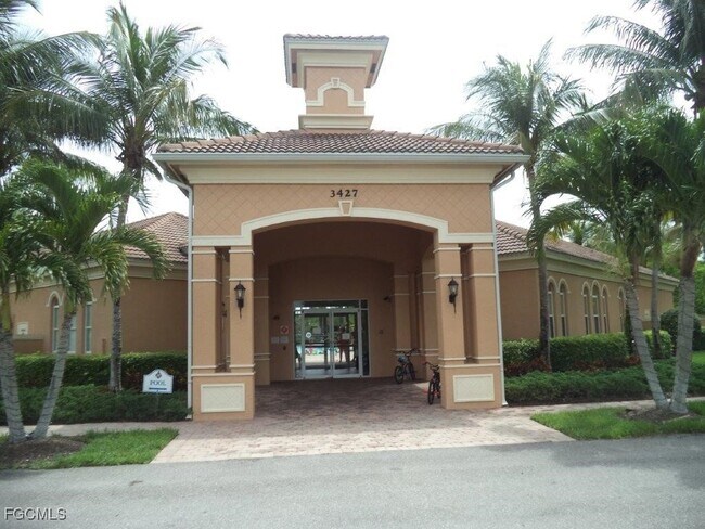 Foto del edificio - 2447 Laurentina Ln