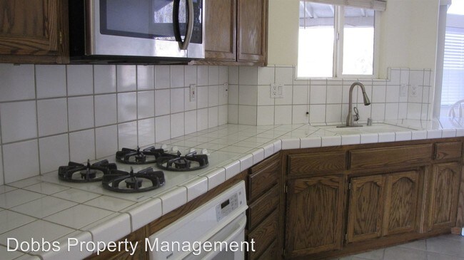 Building Photo - 4 br, 2 bath House - 307 Via Esperanza