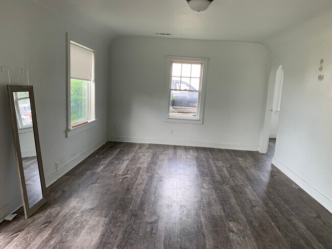 Den/Family Room - 2205 Redwood Ave