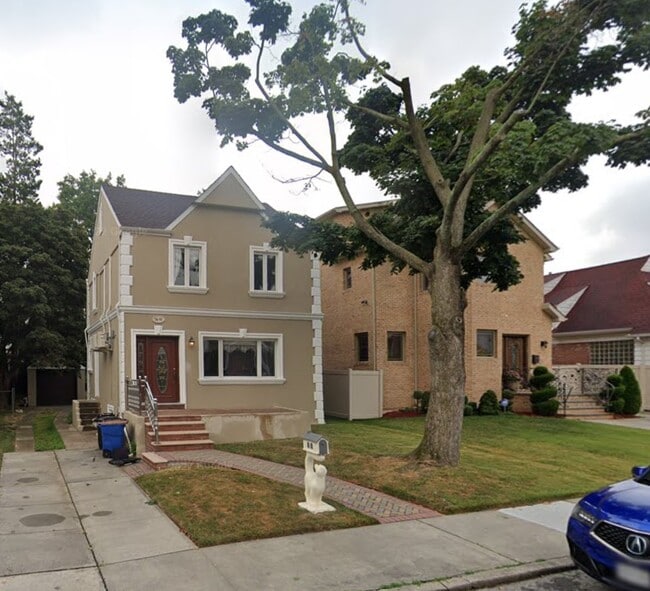 Building Photo - 7651 174th St