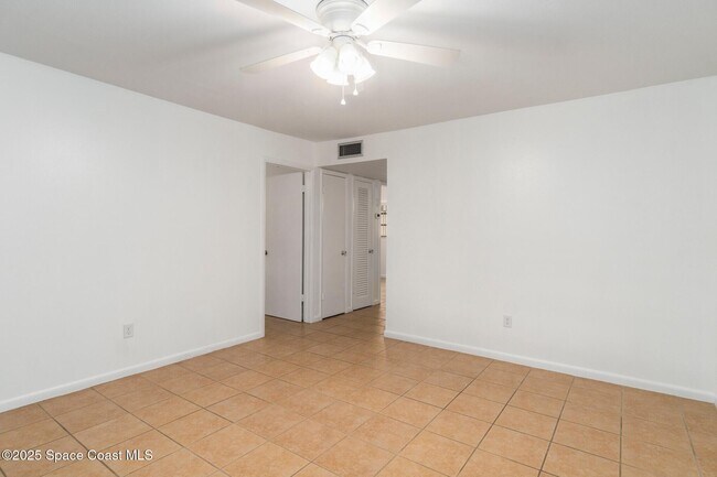 Foto del edificio - 212 E Towne Pl