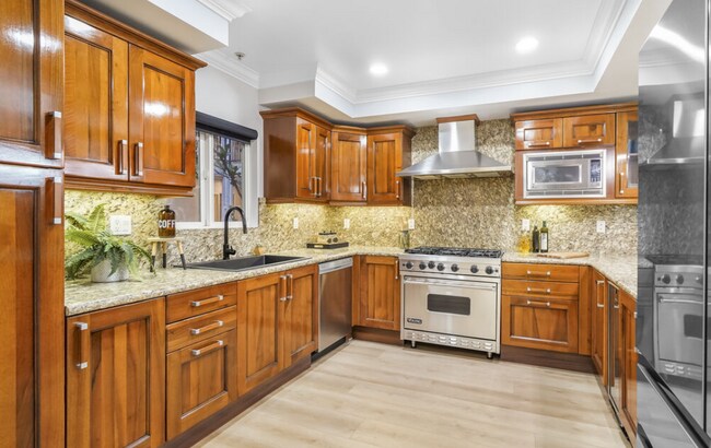 Foto del edificio - 1878 Greenfield Ave