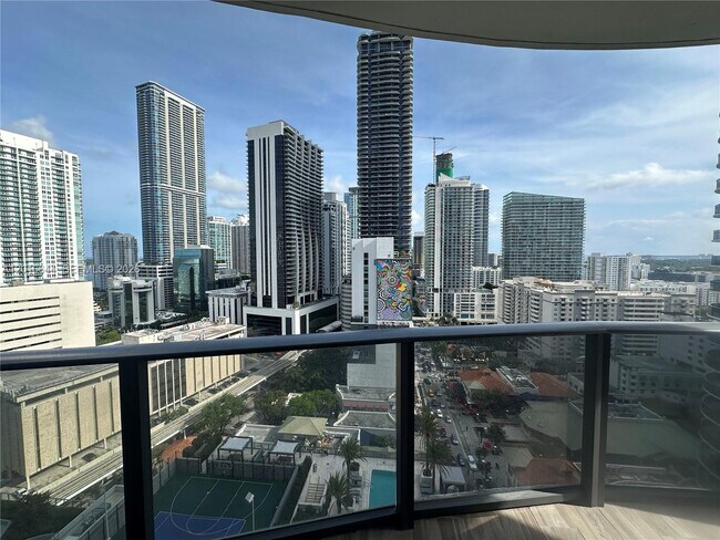 Building Photo - 801 S Miami Ave