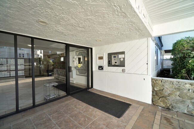 Photo du bâtiment - 55 Bay St