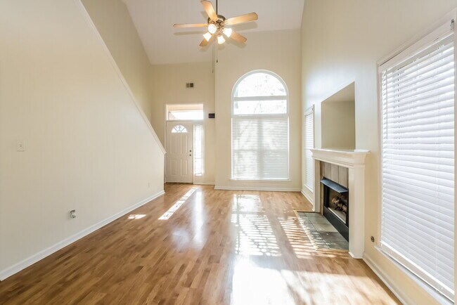 Foto del edificio - 6076 Armistead St