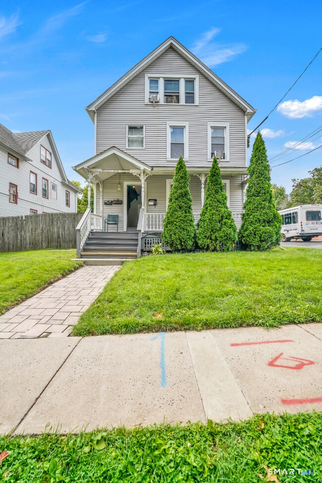 Building Photo - 233 S Whitney St