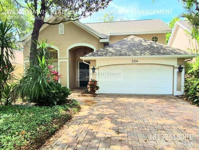Building Photo - 2214 Green Oaks Ln