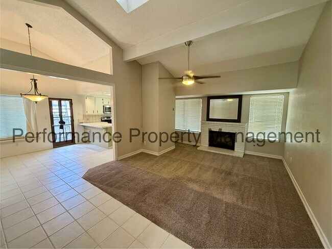 Building Photo - Stunning 3 Bed/2 Bath SW Bakersfield Home w/ RBP & $0 Deposit Option