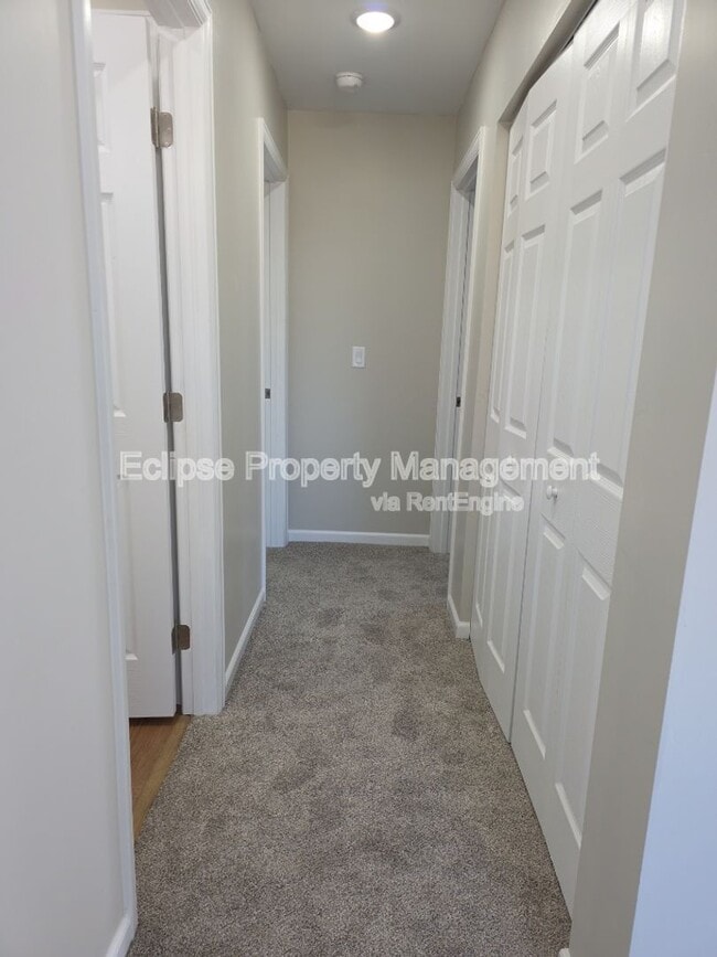 Building Photo - 2839 Elm Ave