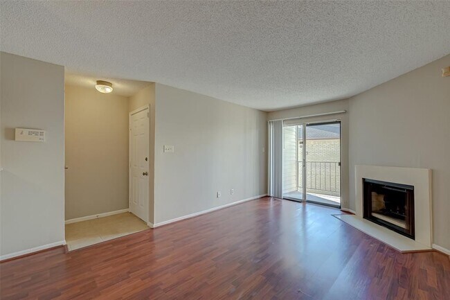Building Photo - 2120 El Paseo St