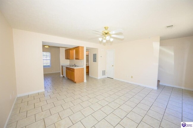 Building Photo - 132 Pointers Ct