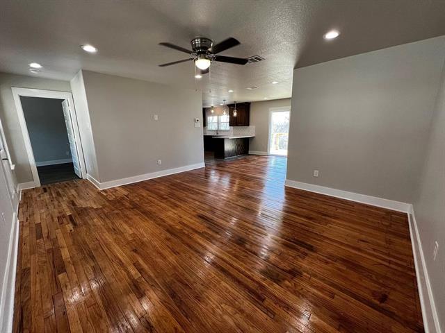 Foto del edificio - 738 Huddleston Dr