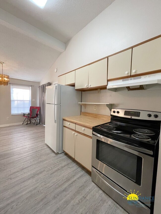 Foto del edificio - Beautifully Updated 2-Bedroom Duplex in Fort Walton Beach!