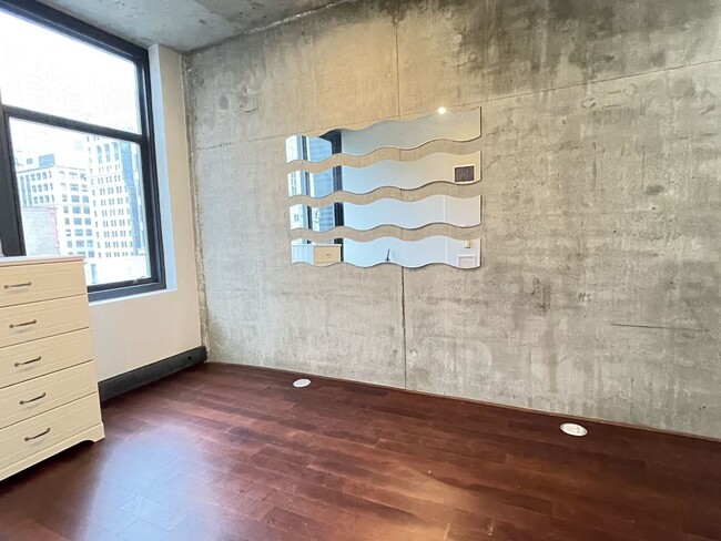Foto del edificio - 235 W Van Buren St