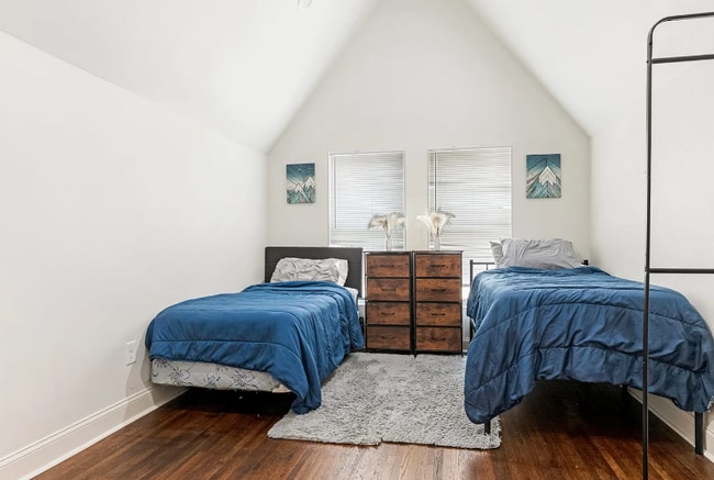 Foto del edificio - 1102 Ln St