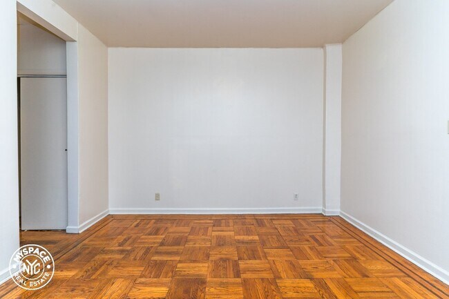 Building Photo - 497 Linden Blvd