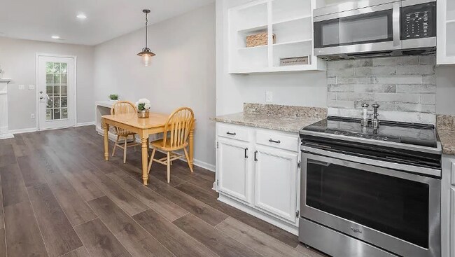 Foto del edificio - 130 Shady Meadow Cir