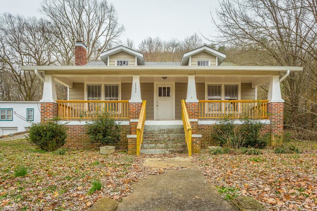 Building Photo - 2206 James Ave