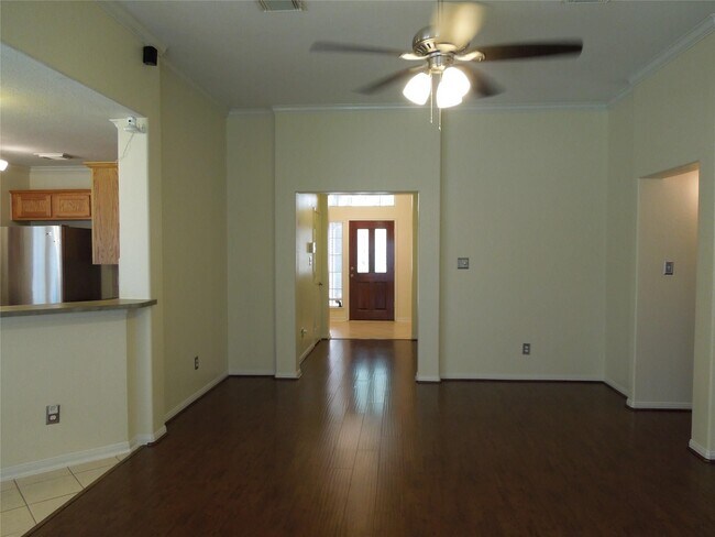 Building Photo - 20034 Silver Rock Dr