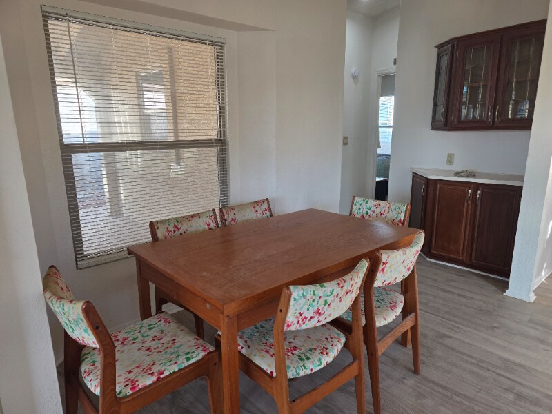 Foto del edificio - 1840 E Torrey Pines Ln