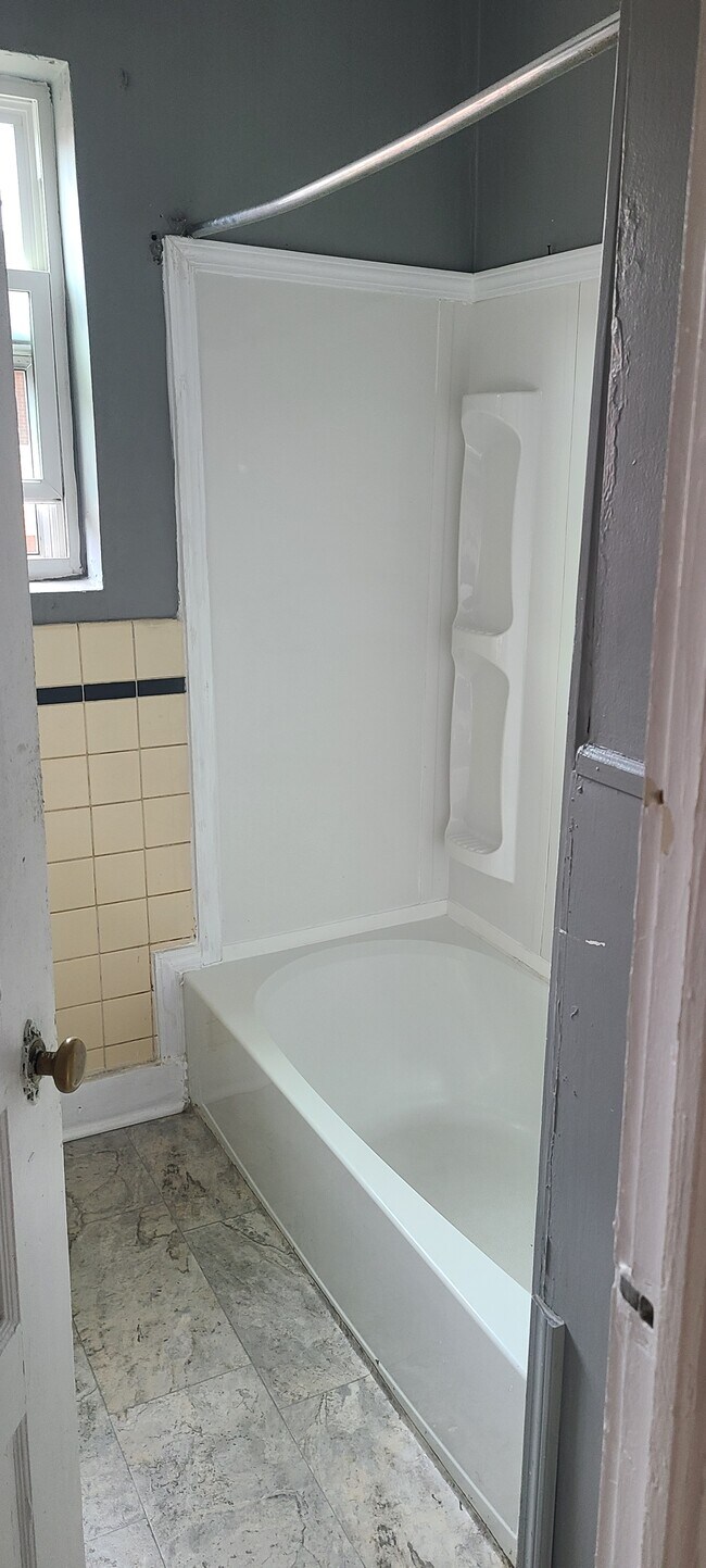 Baño - 1477 Carolina Ave