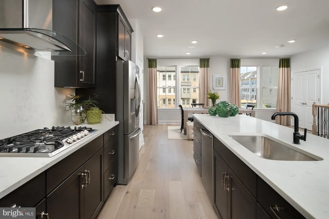 Building Photo - Gorgeous Open Concept 3 Bed 3.5 Bat Rental in Hanover