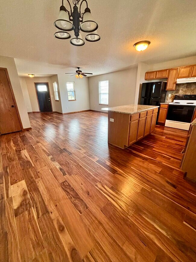 Foto del edificio - 2709 N Piatt Ave