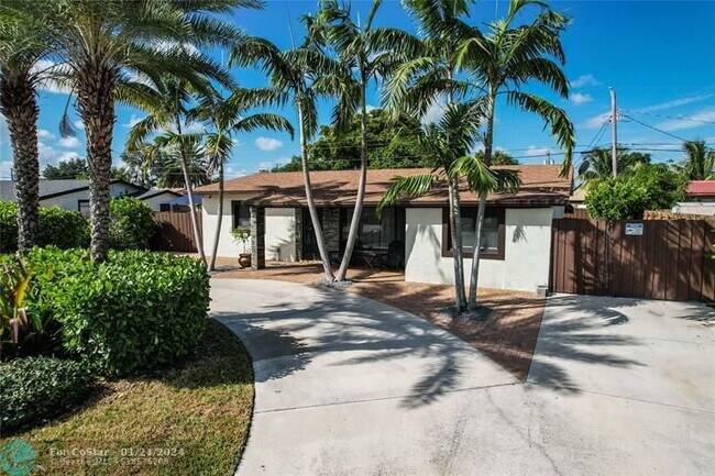 Building Photo - 2901 NE 8th Ave