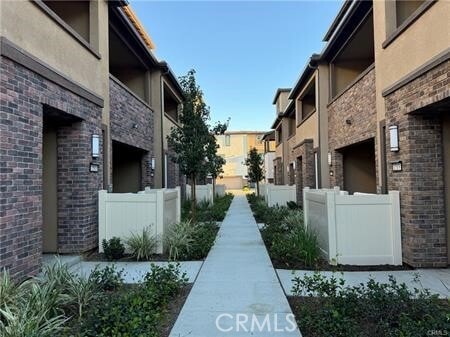 Building Photo - 1577 Stratus Dr