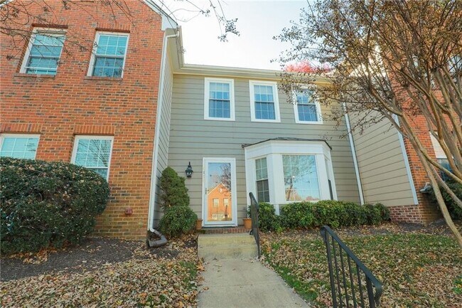 Building Photo - 4116 Bush Lake Dr