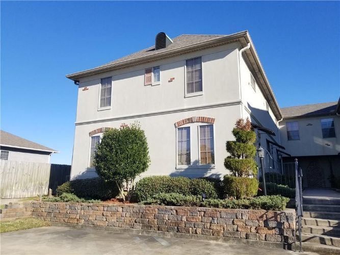Primary Photo - 4512 Pontchartrain Dr