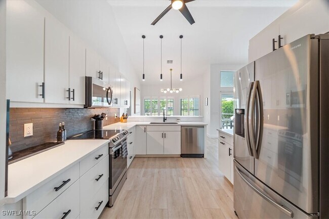 Foto del edificio - 5192 Lochwood Ct