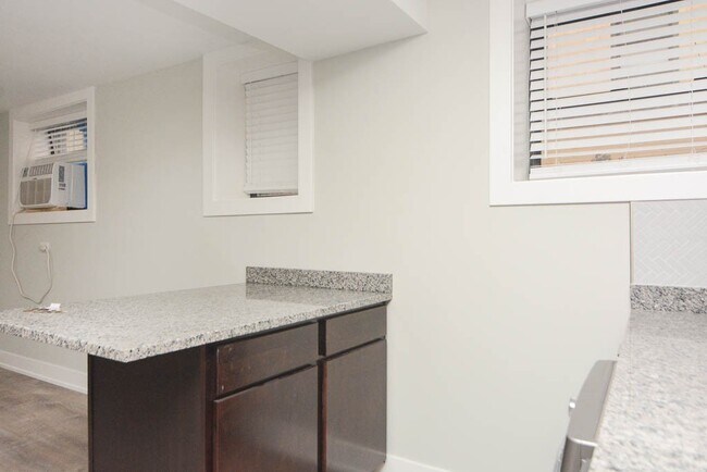 Foto del edificio - 434 W Belden Ave