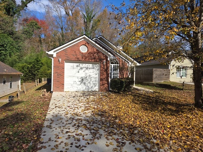 Building Photo - CLOSE TO EVERYTHING