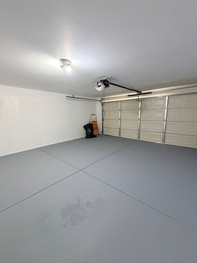 Foto del edificio - 6037 W Southgate Ave