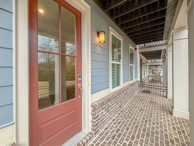 Building Photo - Beautiful 3 BR Townhome in Woodstock!