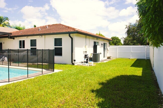 Foto del edificio - 25760 SW 127th Ct