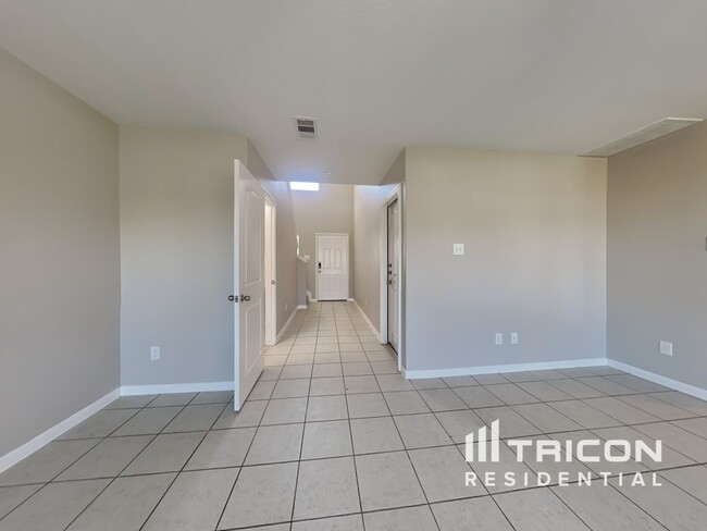 Foto del edificio - 652 Totem Trail Dr