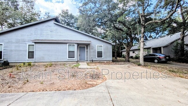Building Photo - 9565 Sunnehanna Blvd