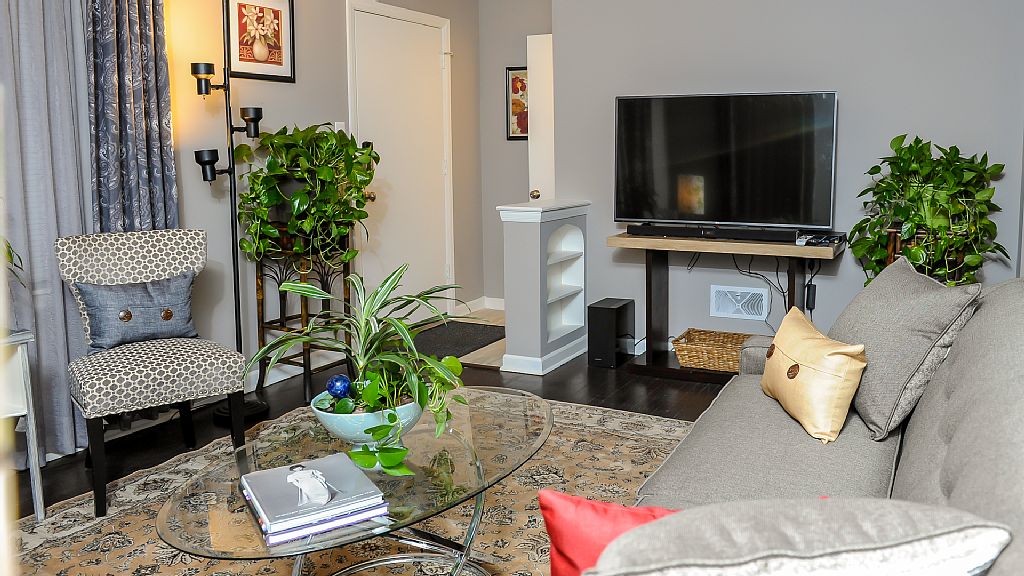 Foto principal - 1025 Westchester Blvd