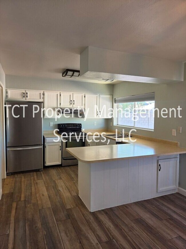 Building Photo - Nice corner Home in Tempe