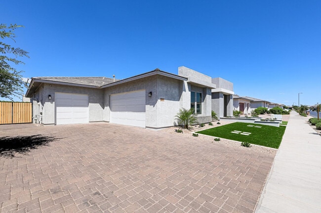 Foto del edificio - 23060 E Sonoqui Blvd