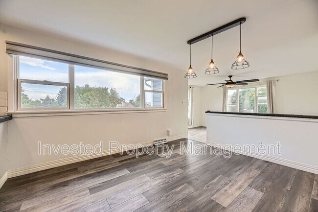 Foto del edificio - 8411 W 64th Pl