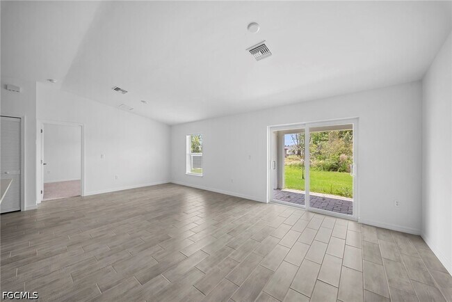 Foto del edificio - 2815 24th St W