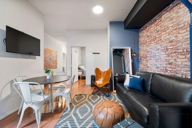 Foto del edificio - 446 10th Ave